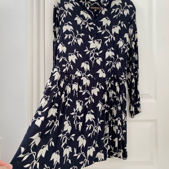 GANNI - Women's Maxwell Crepe High Neck Dress - Vanilla Ice Bell Flower - Picture 8 of 11